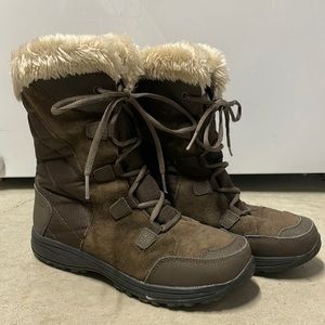 Columbia snow boots brown size 8